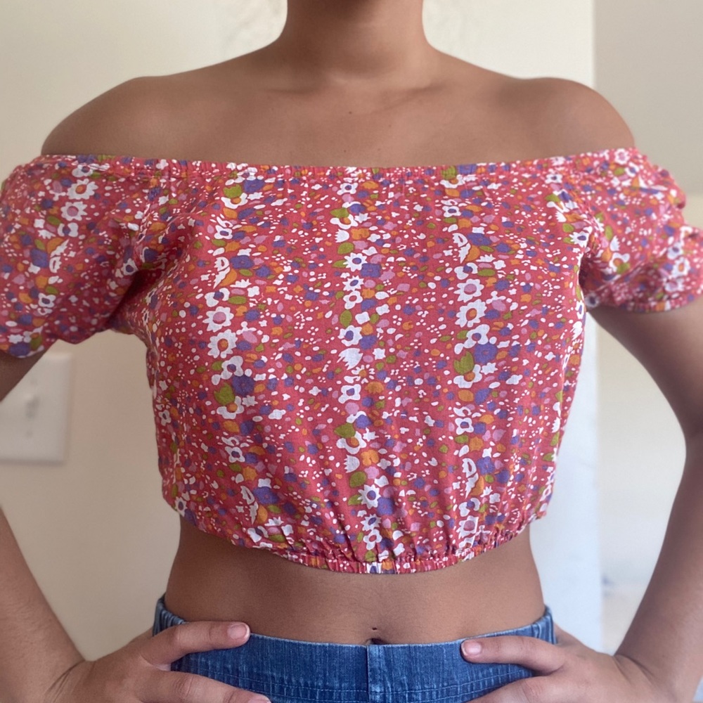 Cute off the shoulder flower top